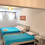 아파트 Ragousis Páros