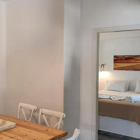 Ragousis Parikia (Paros)