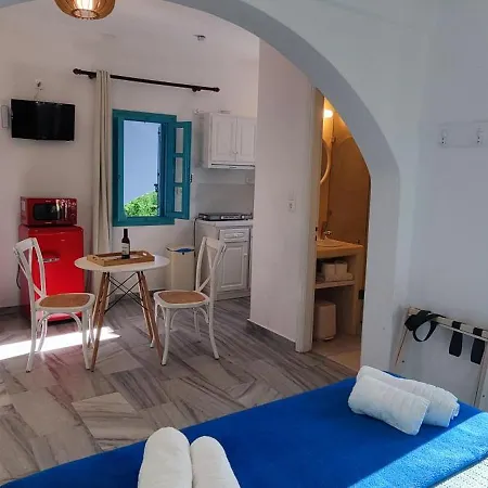 Ragousis * Parikia (Paros)