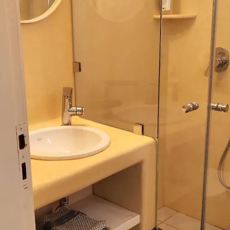 Apartment Ragousis *