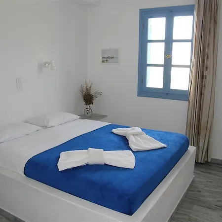 Ragousis * Parikia (Paros)